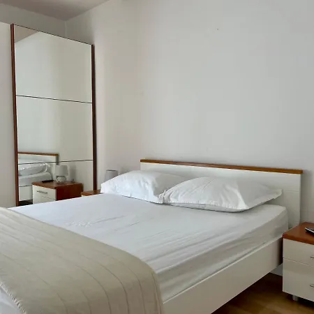Vila Holiday Home “Petar” With Sea View *