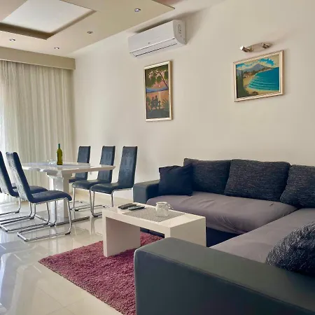 Holiday Home “Petar” With Sea View Vila