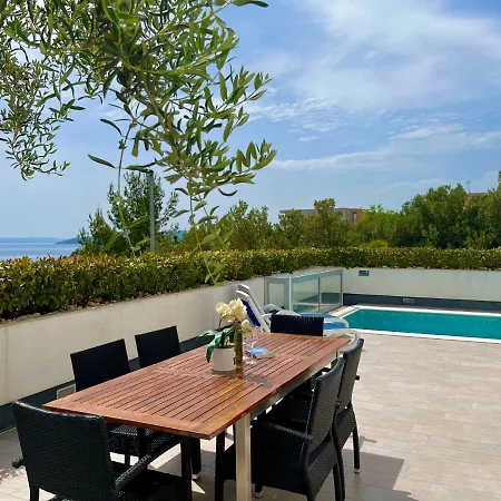 Holiday Home “Petar” With Sea View *